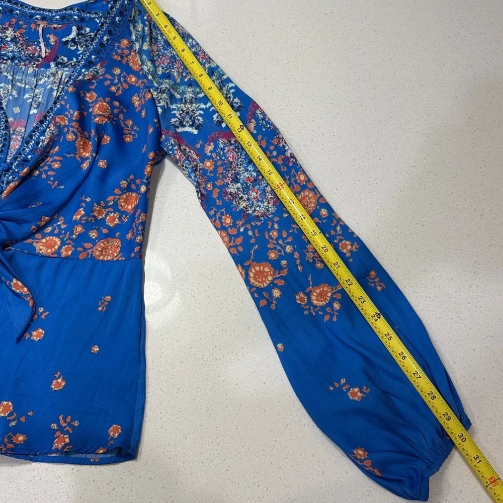 Free People Run Satin Floral V-Neck Long Sleeve Blouse Blue Size L Boho Chic Top